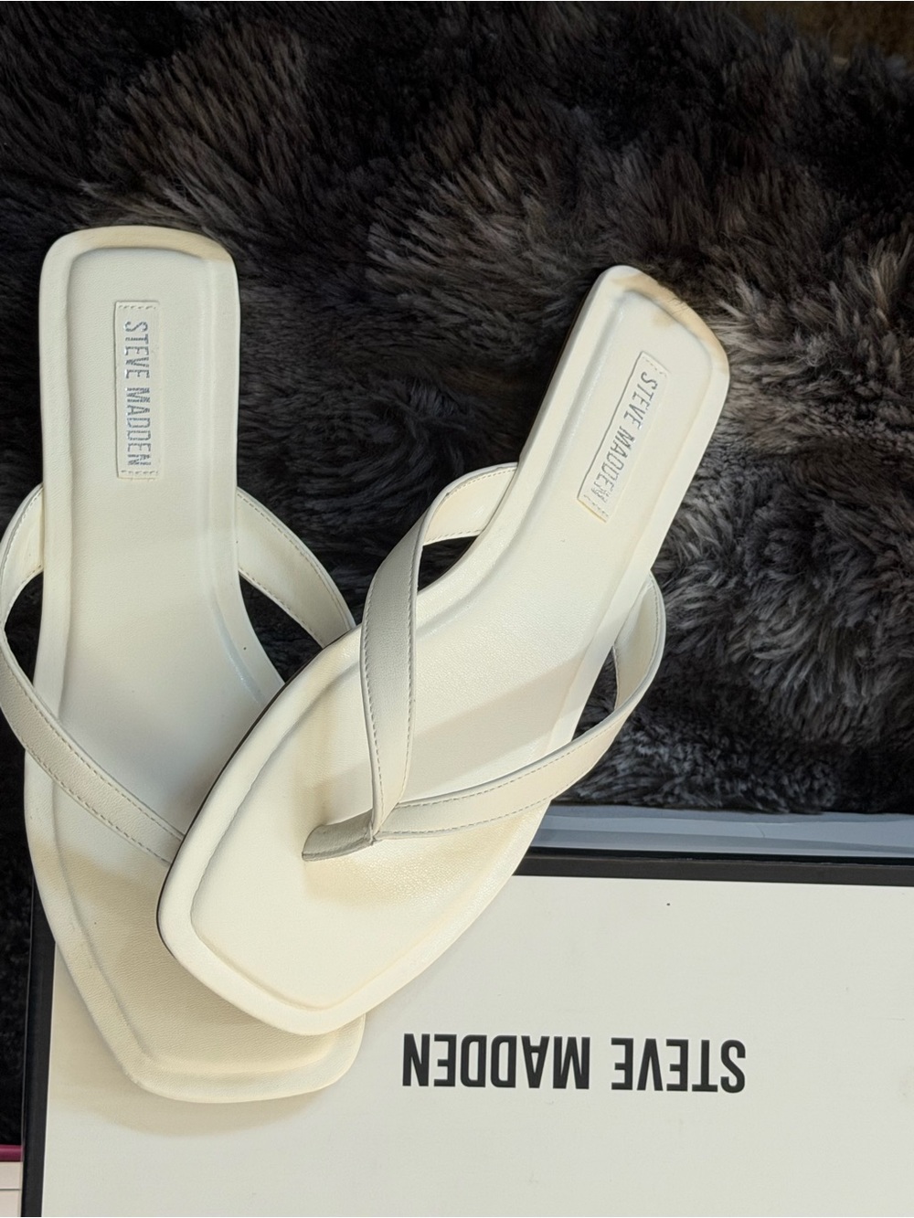 Steve Madden Womenβs Cream Square-Toe Thong Sandals